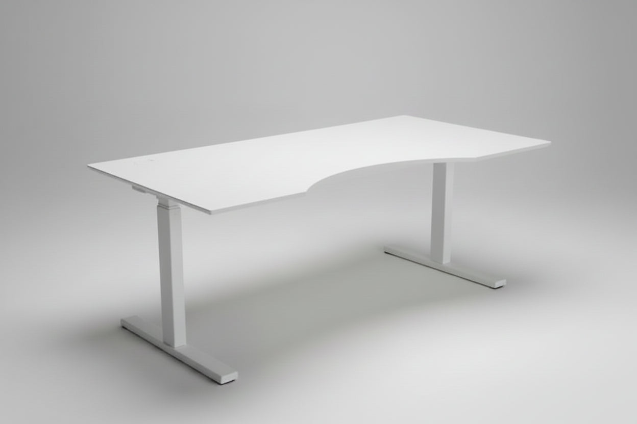 Scanoffice hæve-sænkebord 160x80 med hvid laminat bordplade og hvidt stel set fra skrå vinkel.